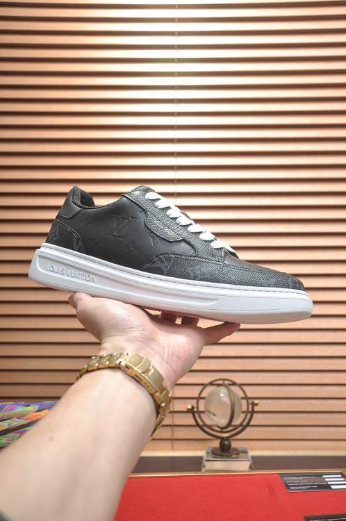 Picture of Louis Vuitton Shoes _SKULVsz38-44hnh020114970